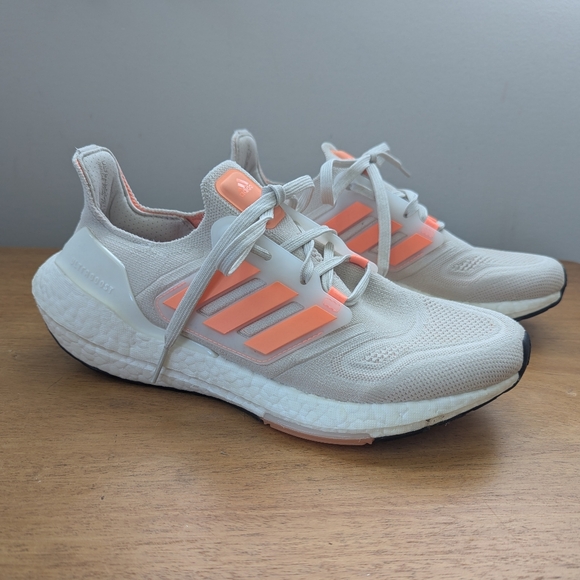 Adidas Ultraboost 22 Alumina Bea Orange Core Black  Running Shoe - Picture 1 of 15